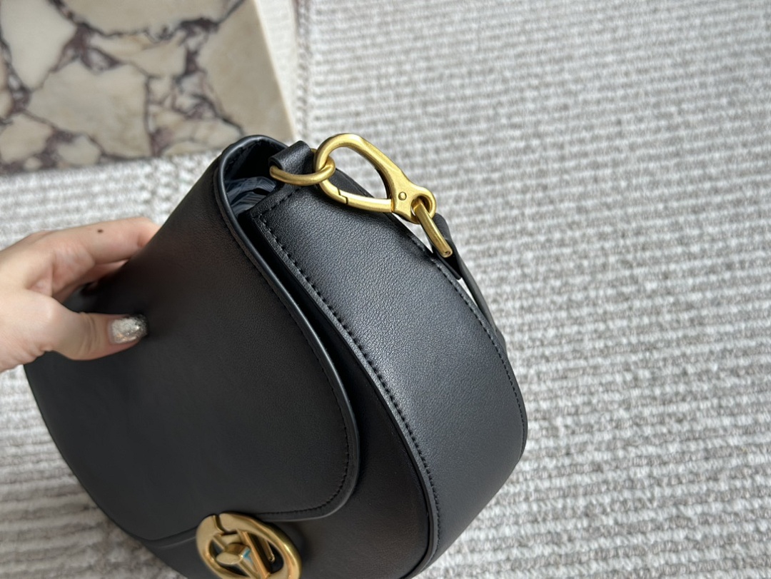 Valentino Shoulder Bag view