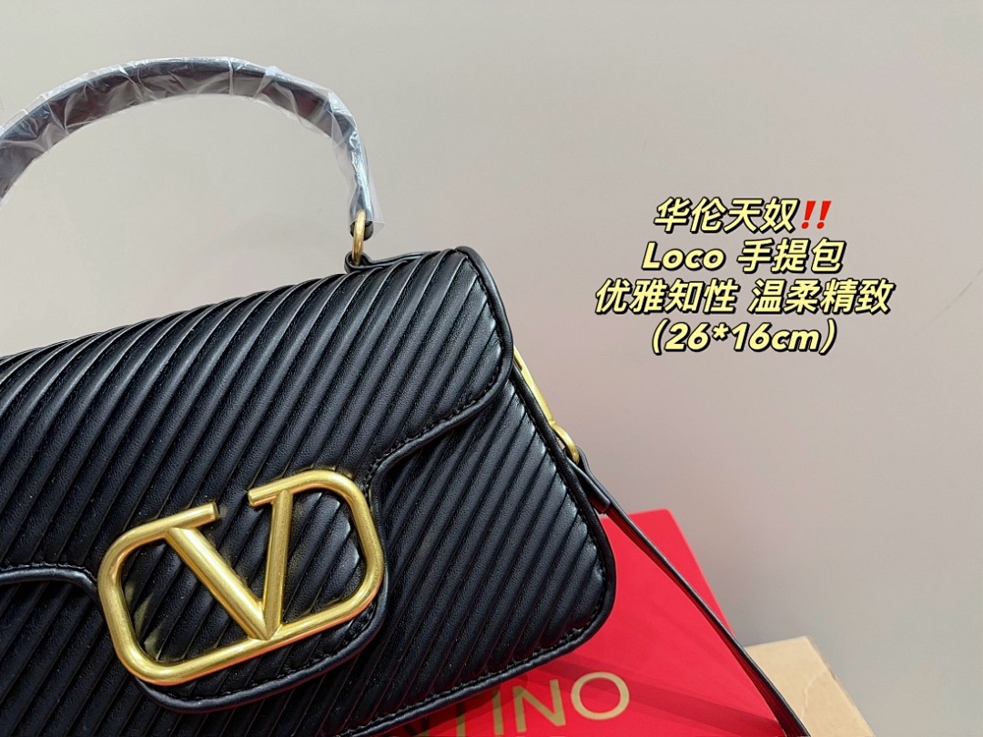 Valentino VLogo Shoulder Bag view