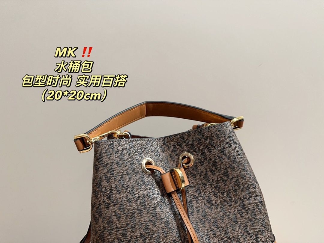 Michael Kors Bucket Bag view
