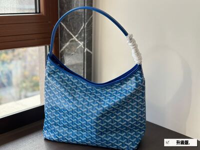 Goyard Saint Louis Tote view 6