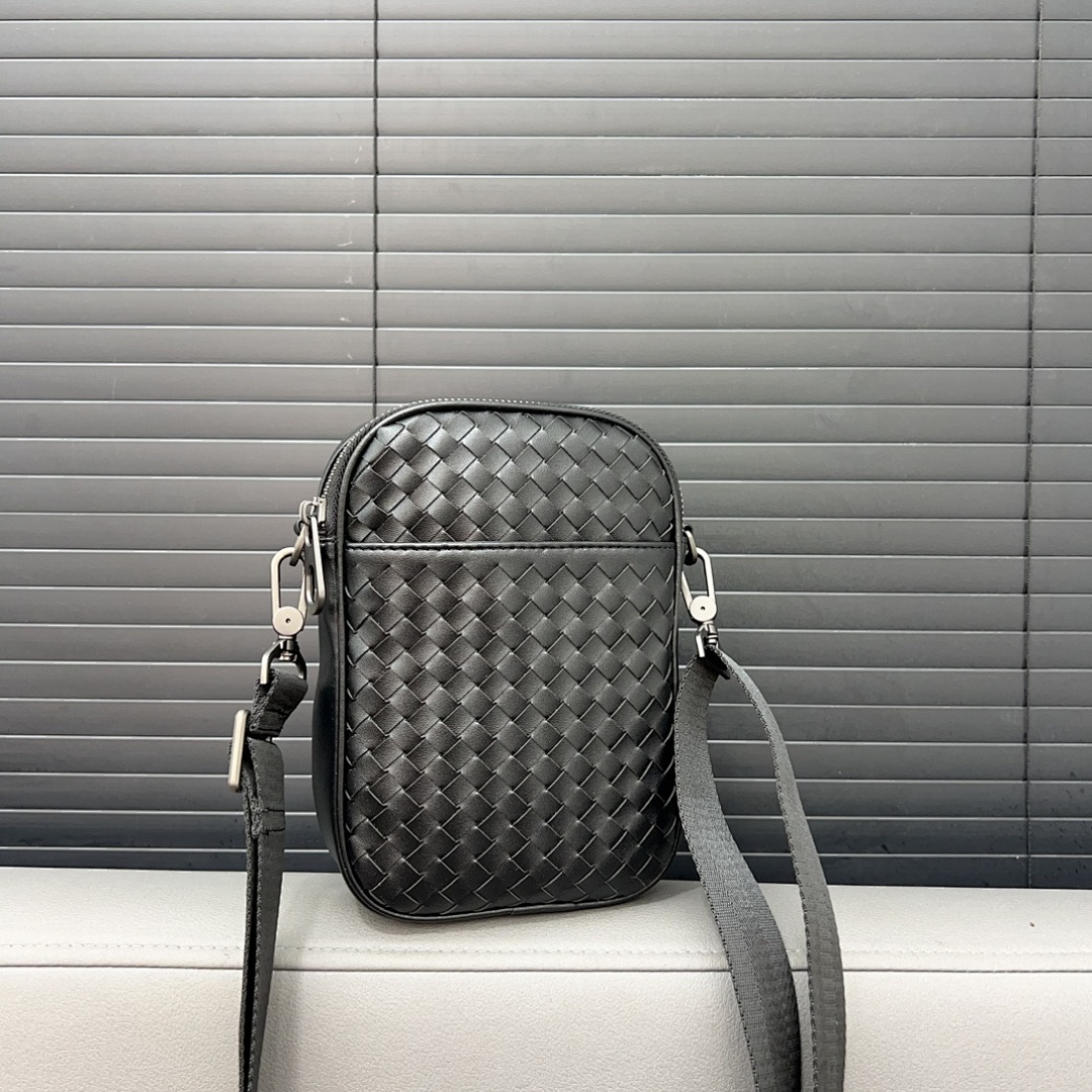 Bottega Veneta Intrecciato Crossbody Bag view