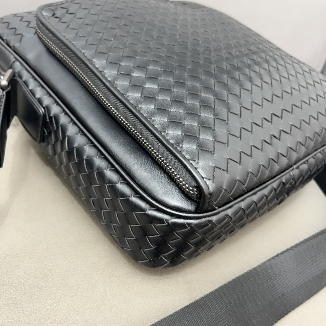 Bottega Veneta Intrecciato Cosmetic Pouch