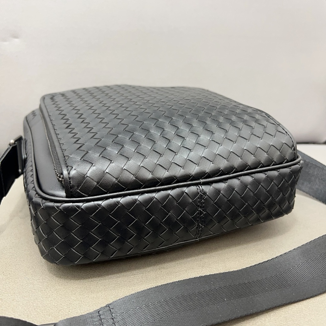 Bottega Veneta Intrecciato Cosmetic Pouch view
