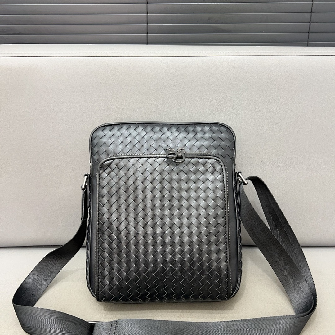 Bottega Veneta Intrecciato Cosmetic Pouch view