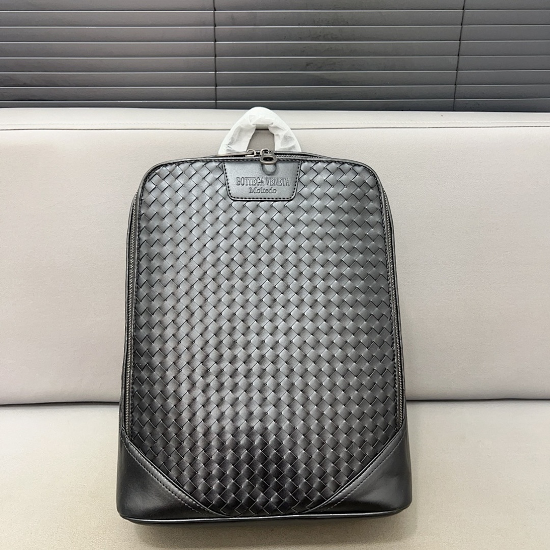Bottega Veneta Intrecciato Pouch Bag view