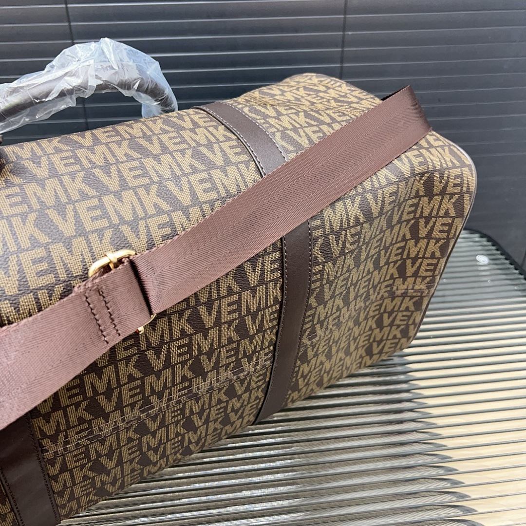 Fendi Zucca Tote view