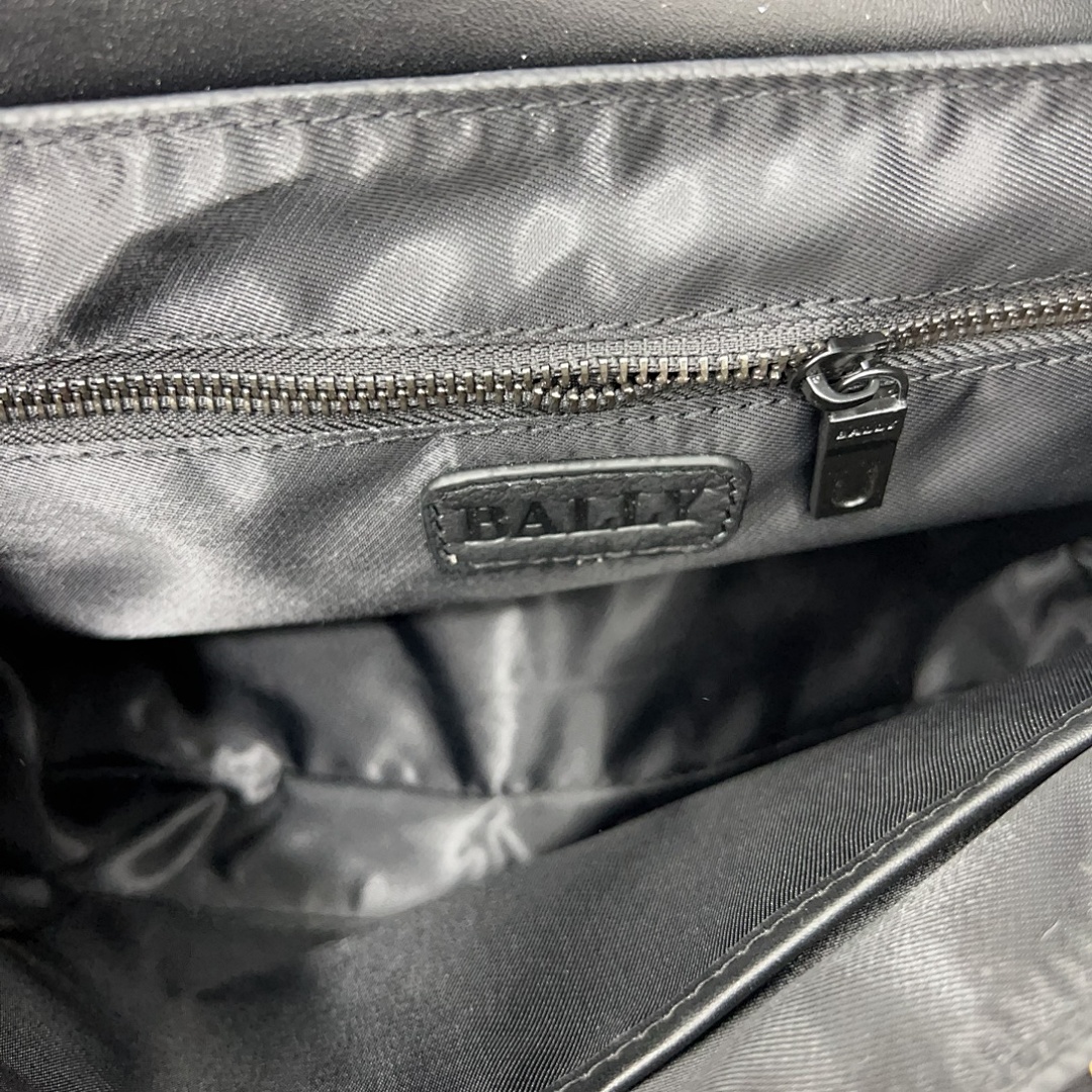 Balenciaga Shoulder Bag view