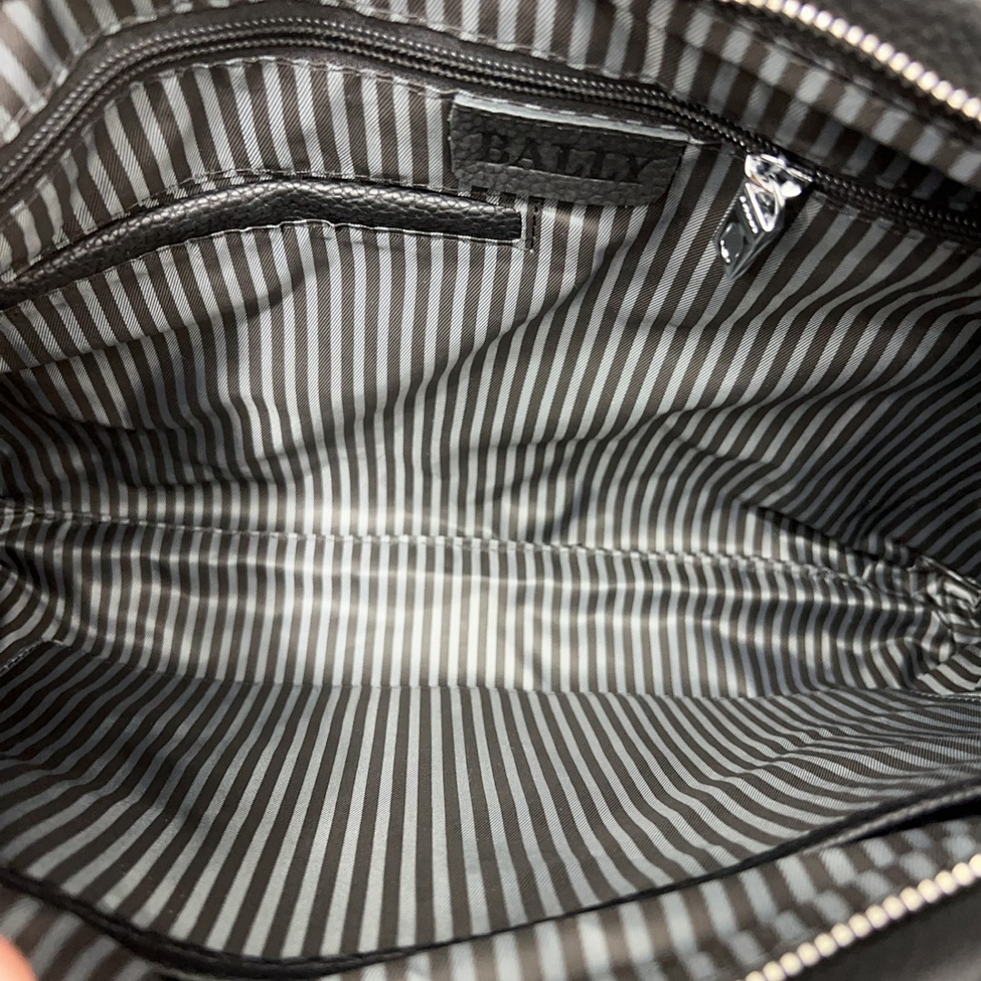Balenciaga Shoulder Bag view
