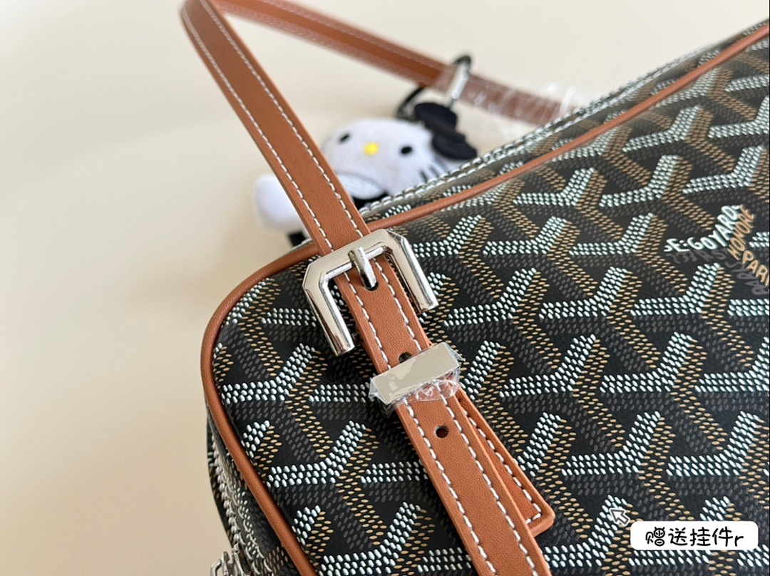 Goyard Saint Louis Tote view
