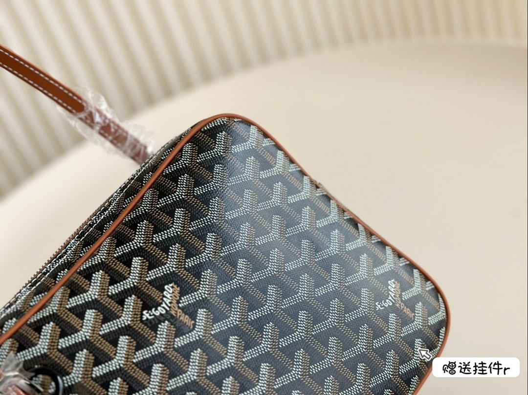 Goyard Saint Louis Tote view
