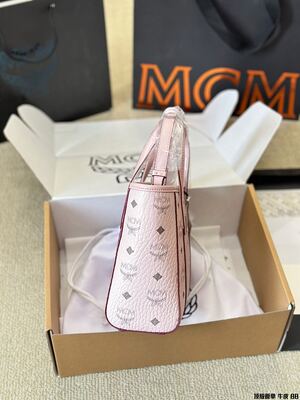 MCM Visetos Tote view 4