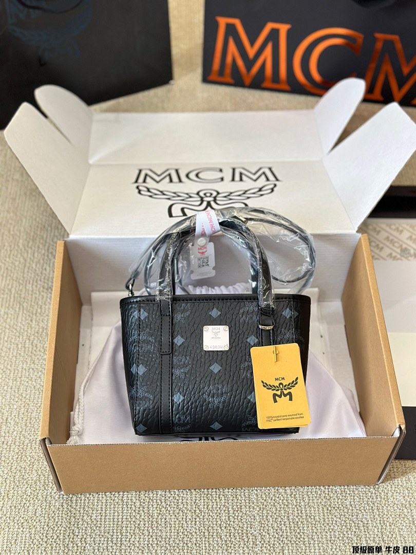 MCM Visetos Tote view