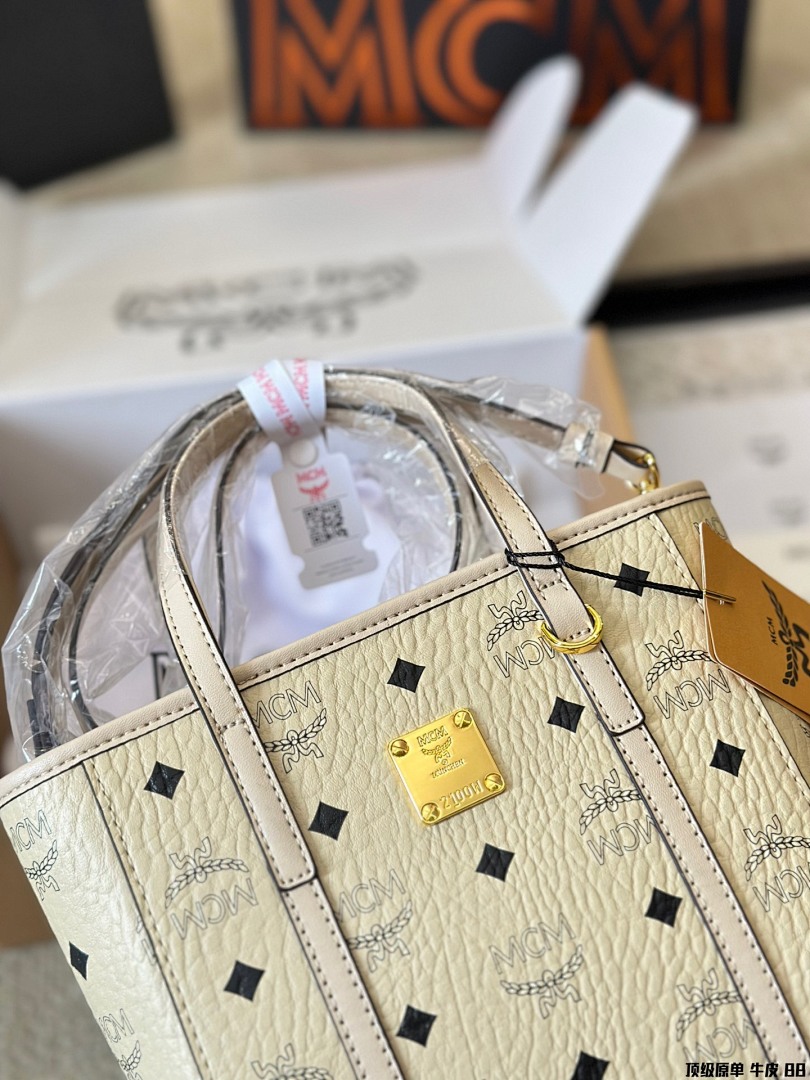 MCM Visetos Tote view