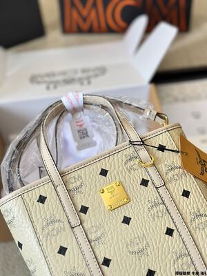 MCM Visetos Tote view 6