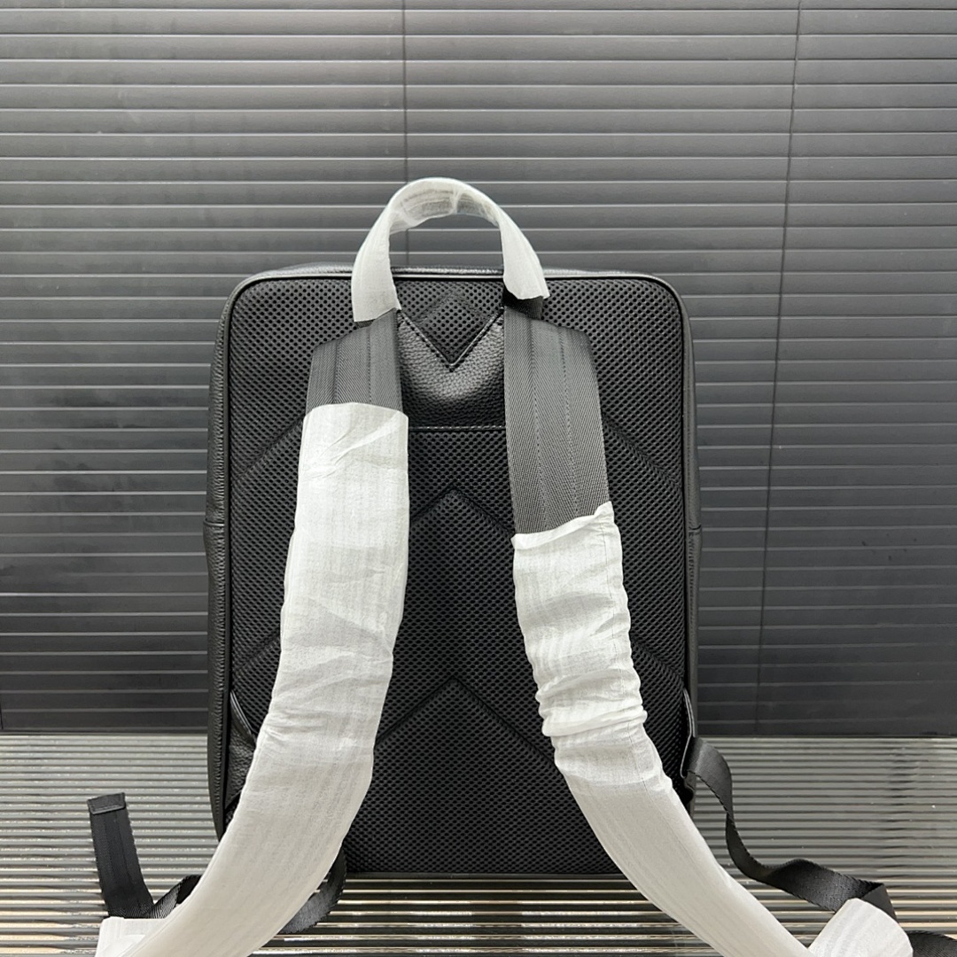 Montblanc Crossbody Bag view