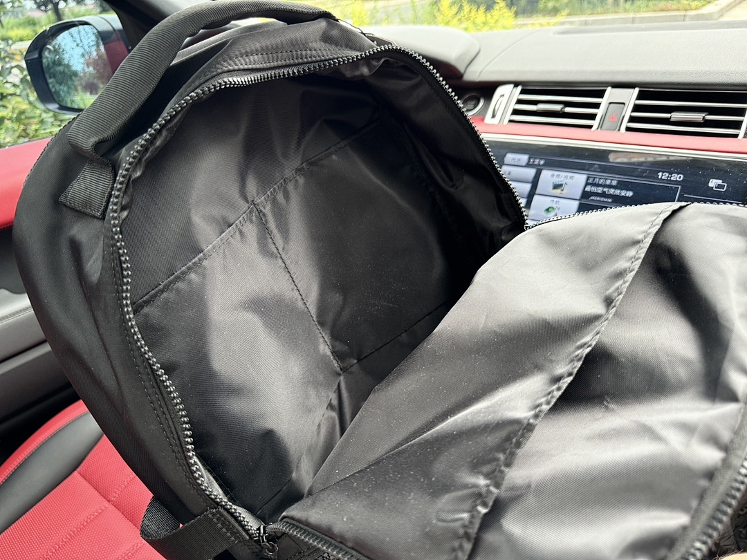 Lululemon Everywhere Bag view