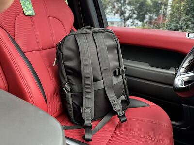 Lululemon Everywhere Bag view 7