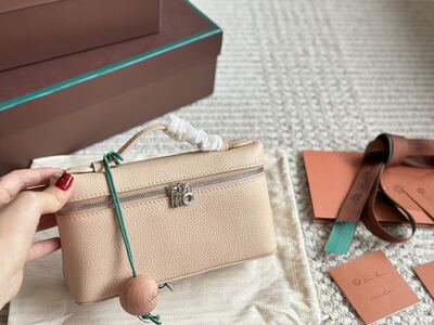 Hermès Evelyne Bag view 2