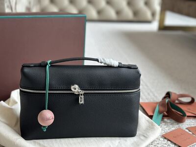 Hermès Evelyne Bag view 4