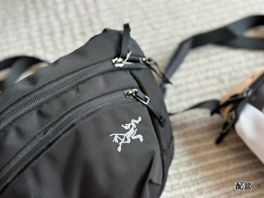 Arc'teryx Sling Bag view