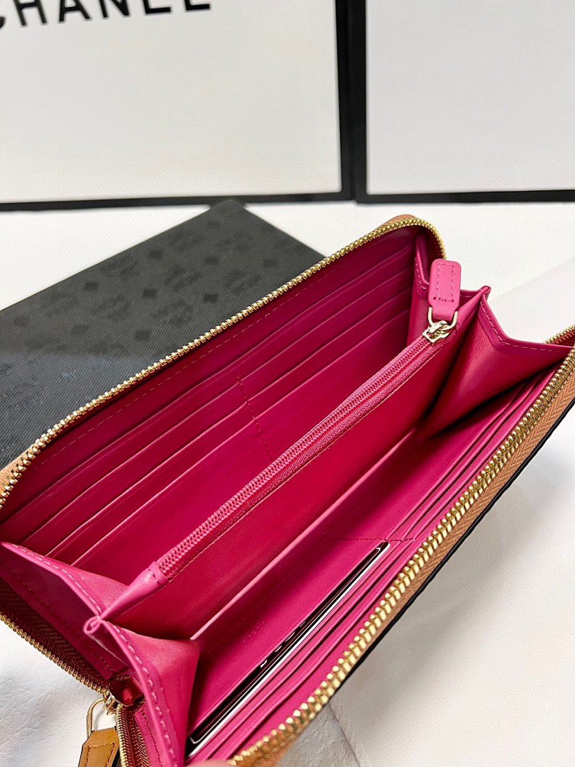 MCM Wallet view