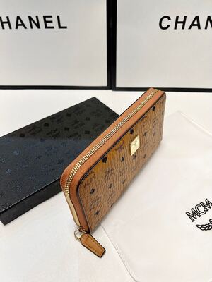MCM Wallet view 5