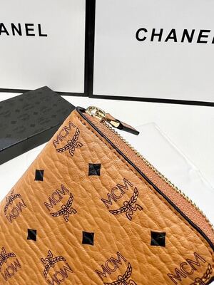 MCM Wallet view 6