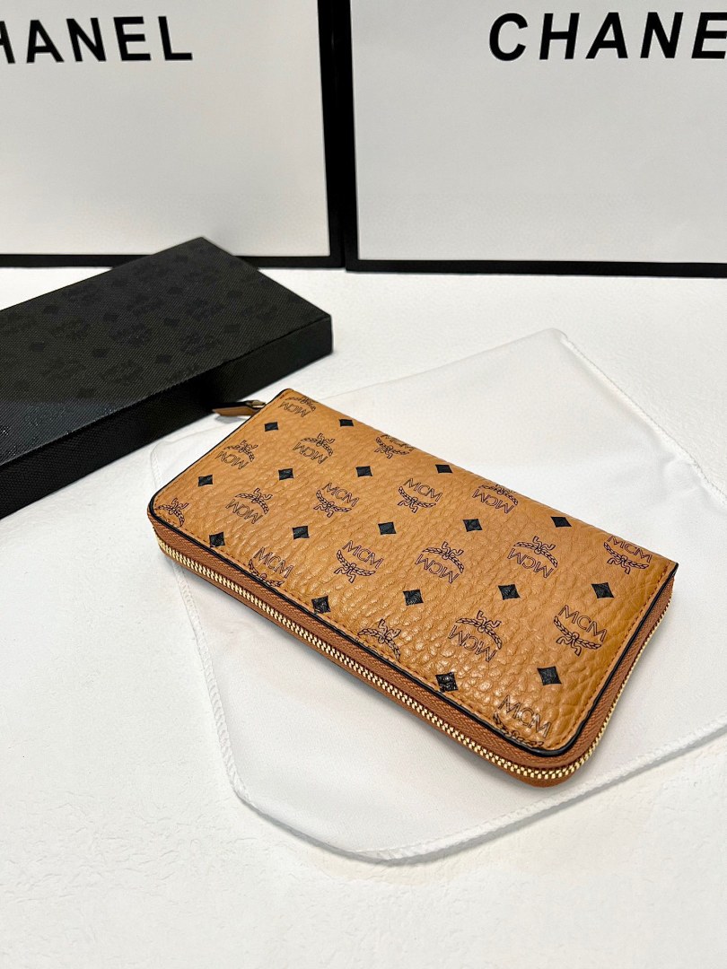 MCM Wallet view
