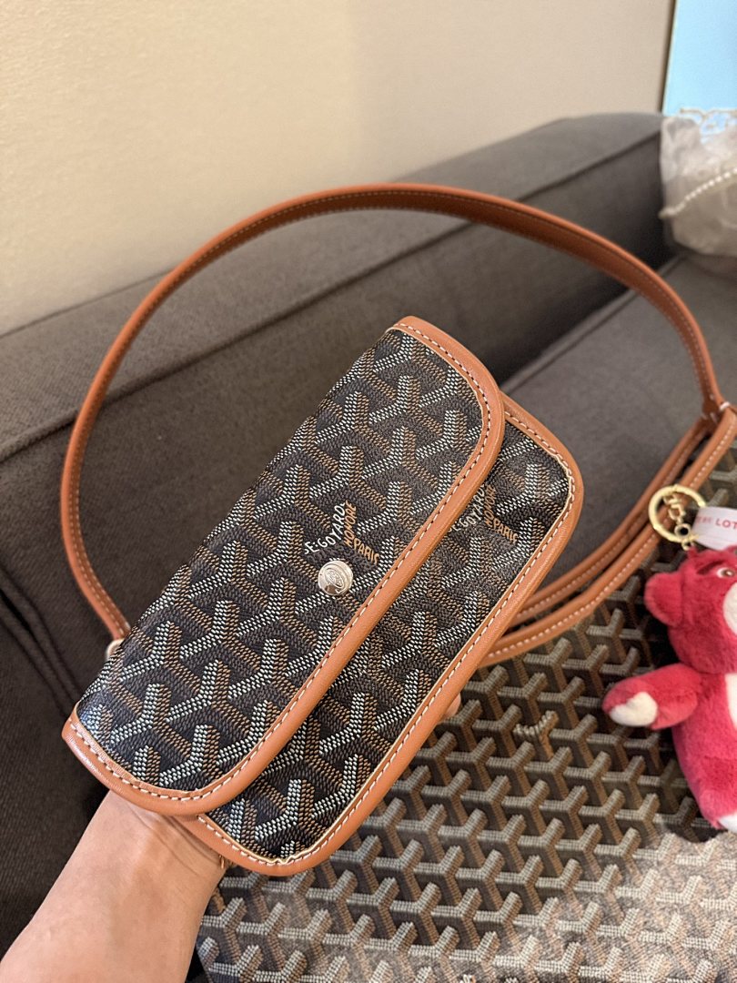 Goyard Shoulder Bag