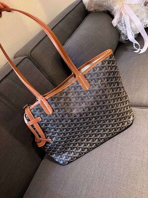 Goyard Saint Louis Tote view 2