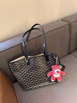 Goyard Saint Louis Tote view 8