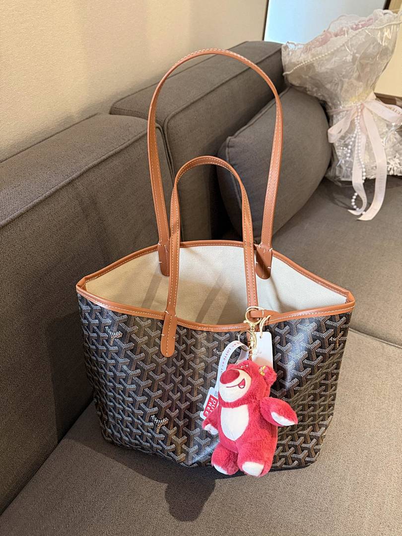 Goyard Saint Louis Tote