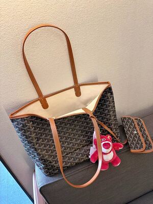 Goyard Saint Louis Tote view 7