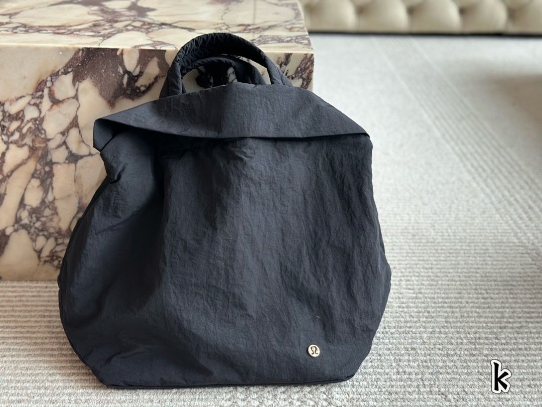 Loewe Puzzle Bag view