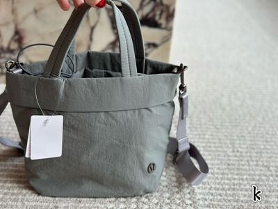 Lululemon Bucket Bag view 8