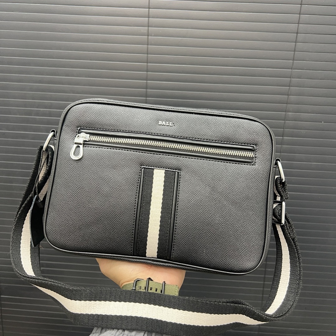 Bally Crossbody Bag view