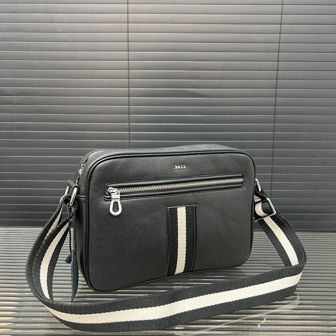 Bally Crossbody Bag view