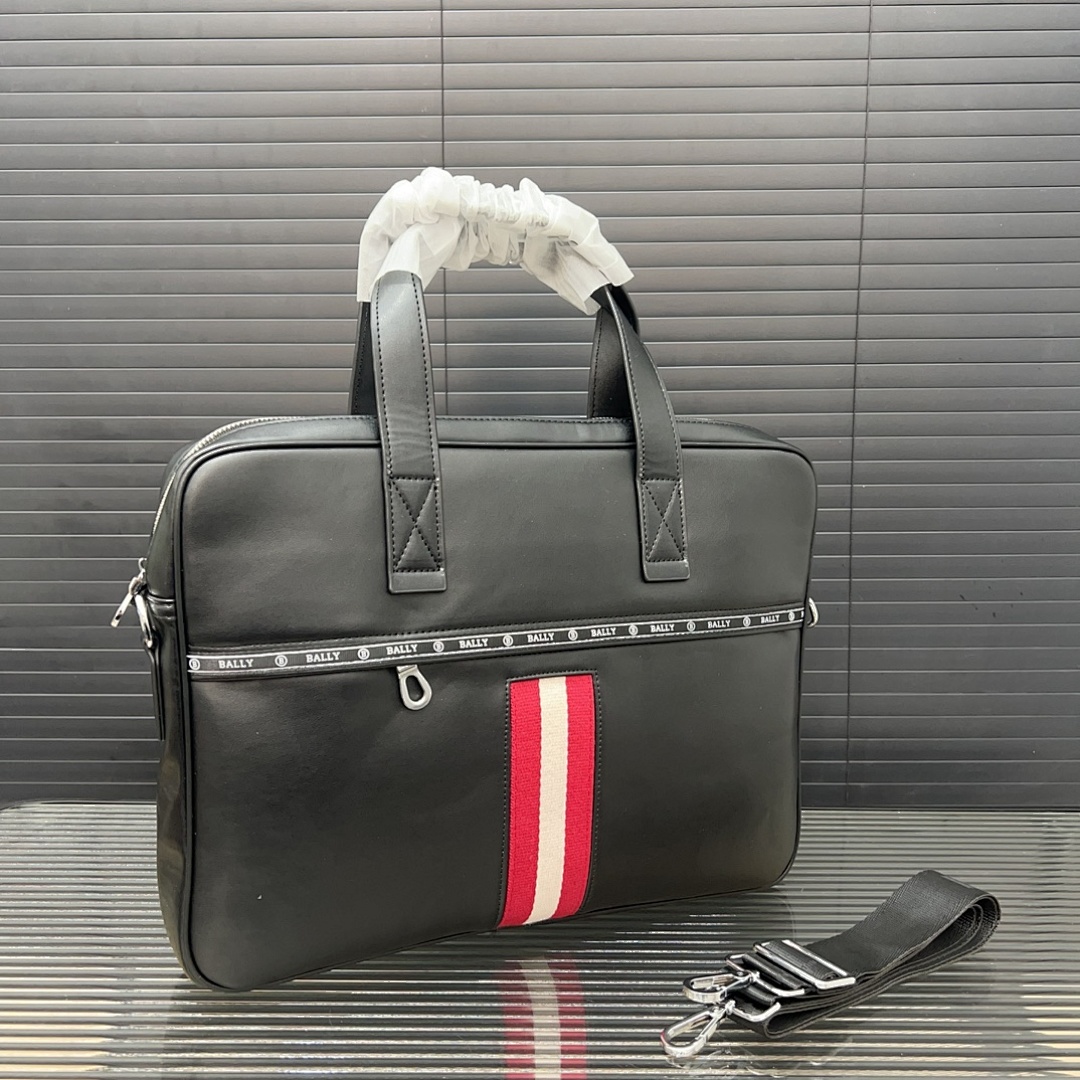 Bally Tote Shoulder Bag view