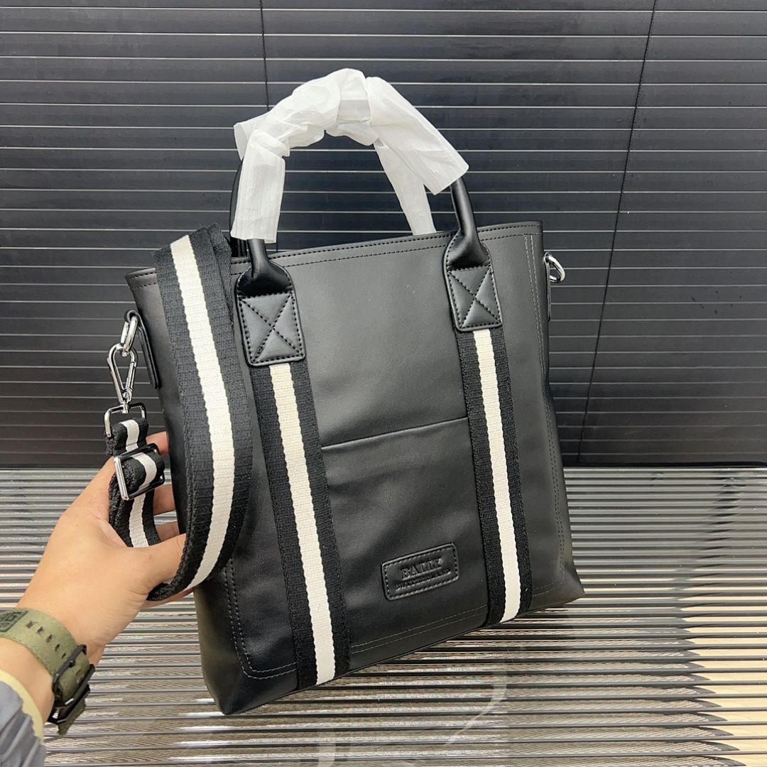 Bally Tote Shoulder Bag view