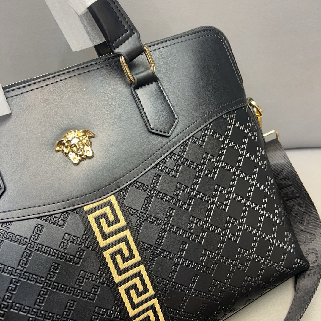 Versace Medusa Shoulder Bag view