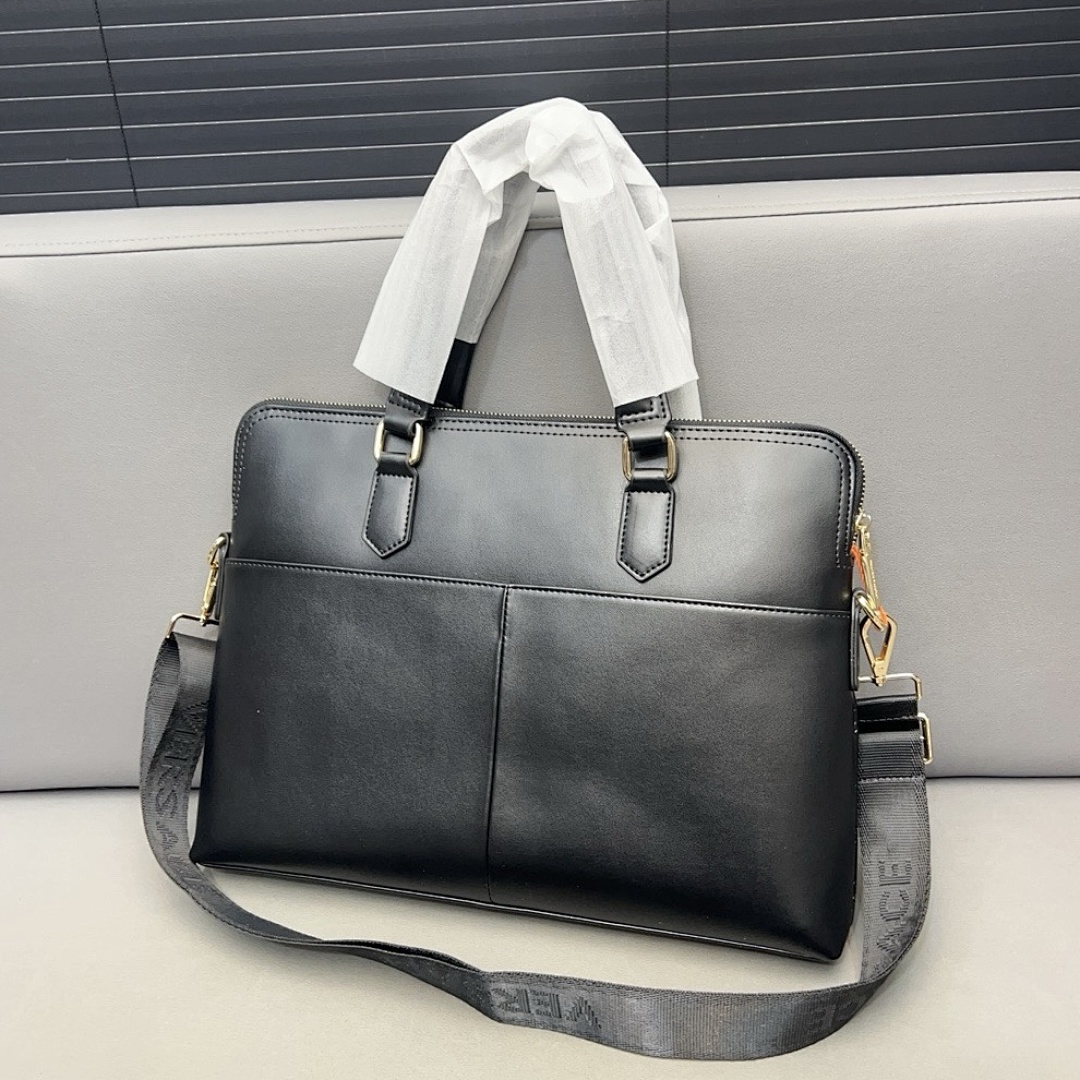 Versace Medusa Shoulder Bag view