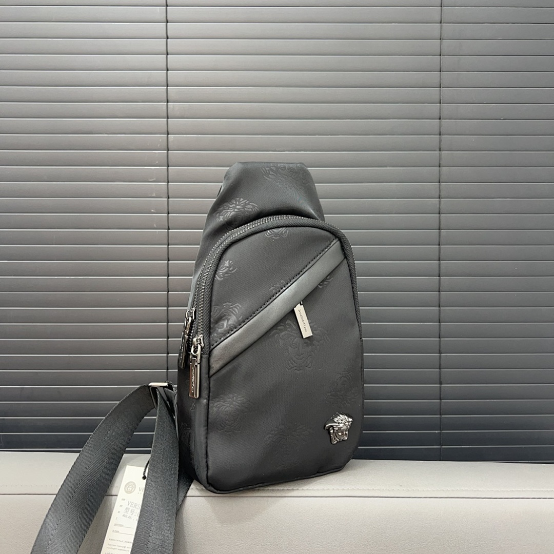 Versace Medusa Shoulder Bag view