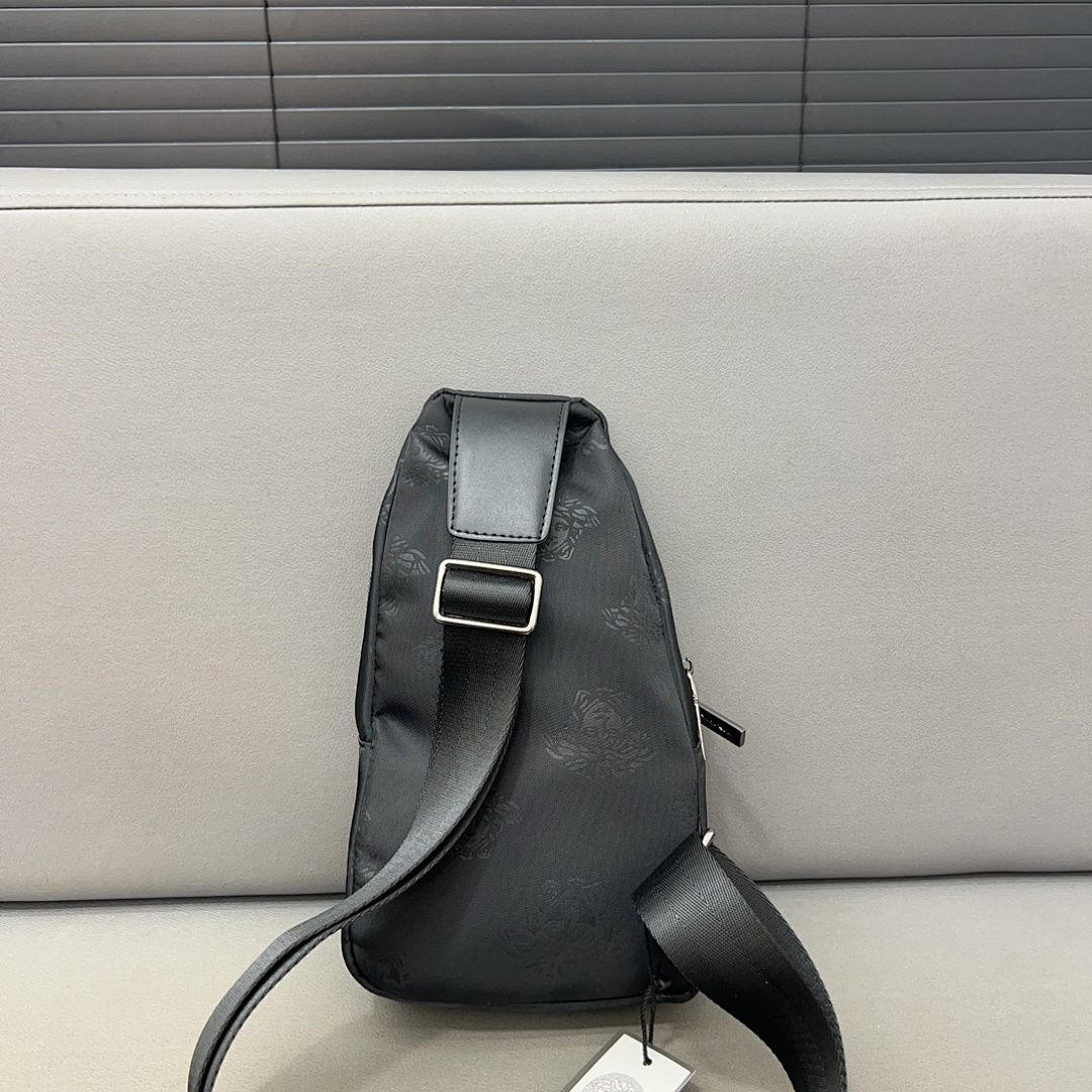 Versace Medusa Shoulder Bag view
