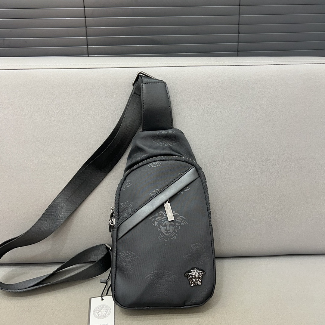Versace Medusa Shoulder Bag view