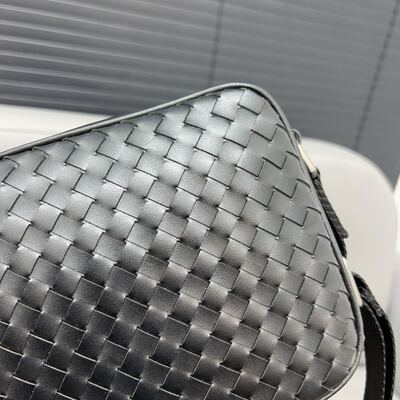 Bottega Veneta Intrecciato Clutch view 3