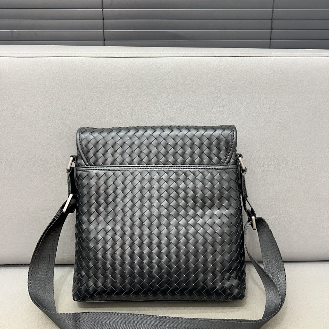 Bottega Veneta Intrecciato Shoulder Bag view