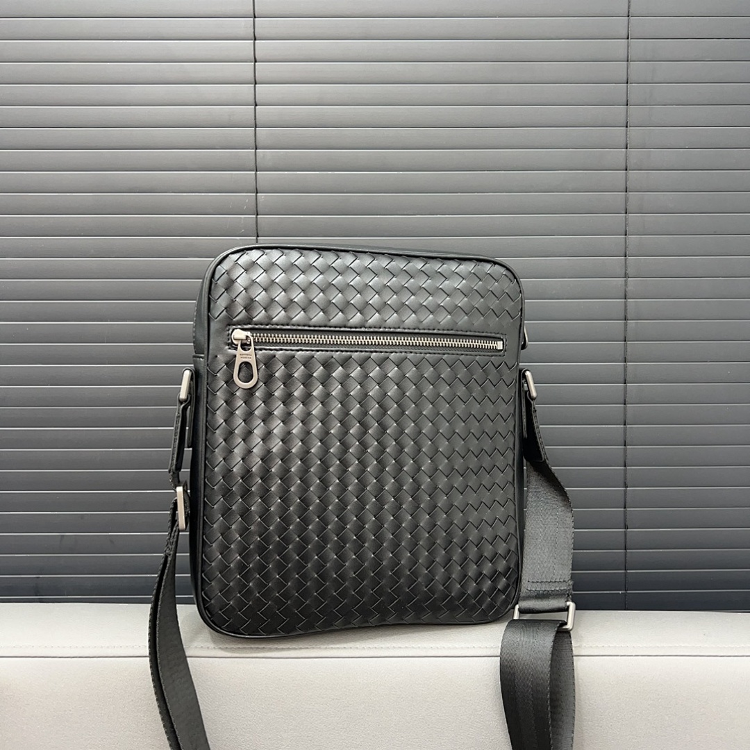 Bottega Veneta Intrecciato Crossbody Bag view