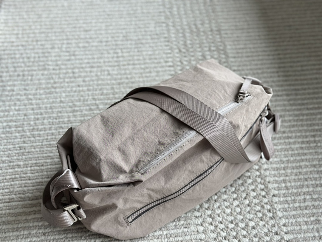 Lululemon Belt Bag view