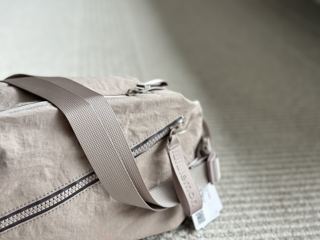 Lululemon Belt Bag view