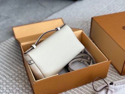 Hermes Evelyne view 2